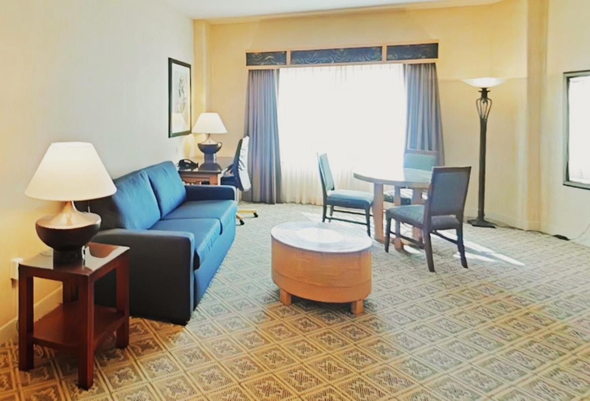 Hilton Santa Fe Buffalo Thunder Pojoaque Room photo